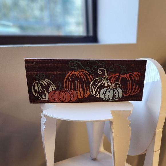 Rustic Pumpkins painted on reclaimed wood - Picture 5 of 16
